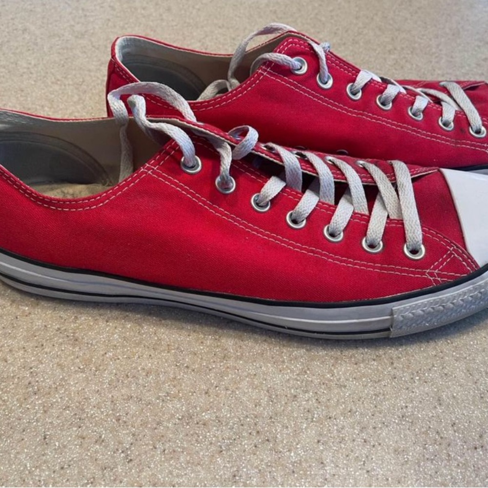 Men’s size 13 converse